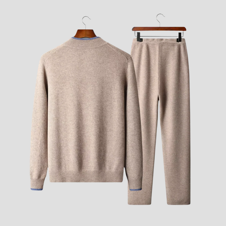 Casual men's zip-up sweater & soft drawstring pants, a perfect two-piece lounge set for homewear.