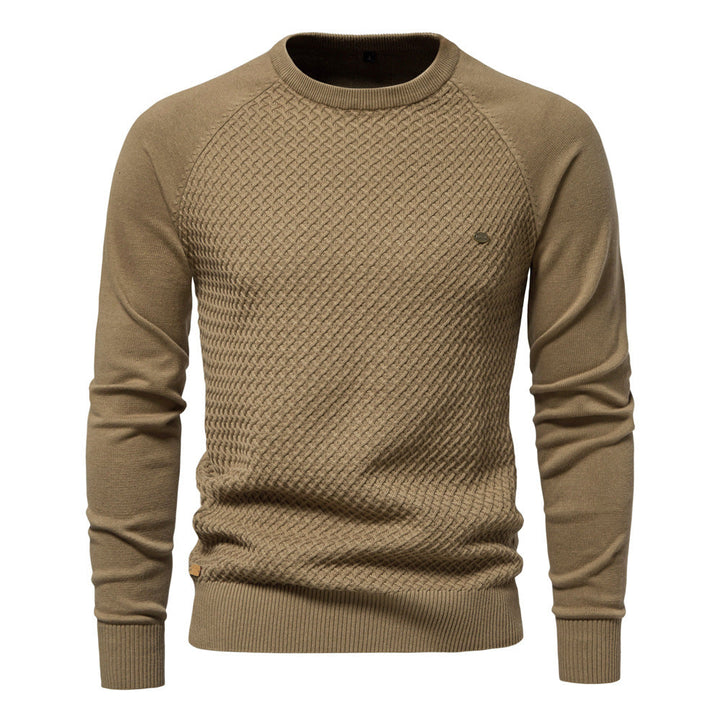 Men's stylish waffle knit sweater, crewneck pullover for relaxed fashion.