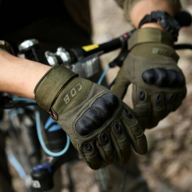 Close-up of non-slip palm on CQB tactical gloves for enhanced grip during camping and hiking