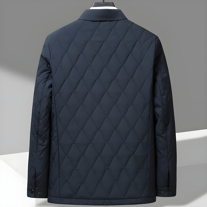 Stylish men's lightweight diamond quilted everyday outerwear, a versatile choice for any season.