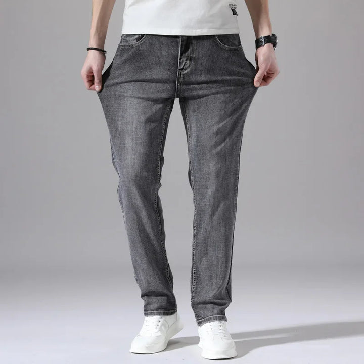 Comfortable men's Drayton stretch denim jeans, ideal for versatile everyday wear and freedom of movement.