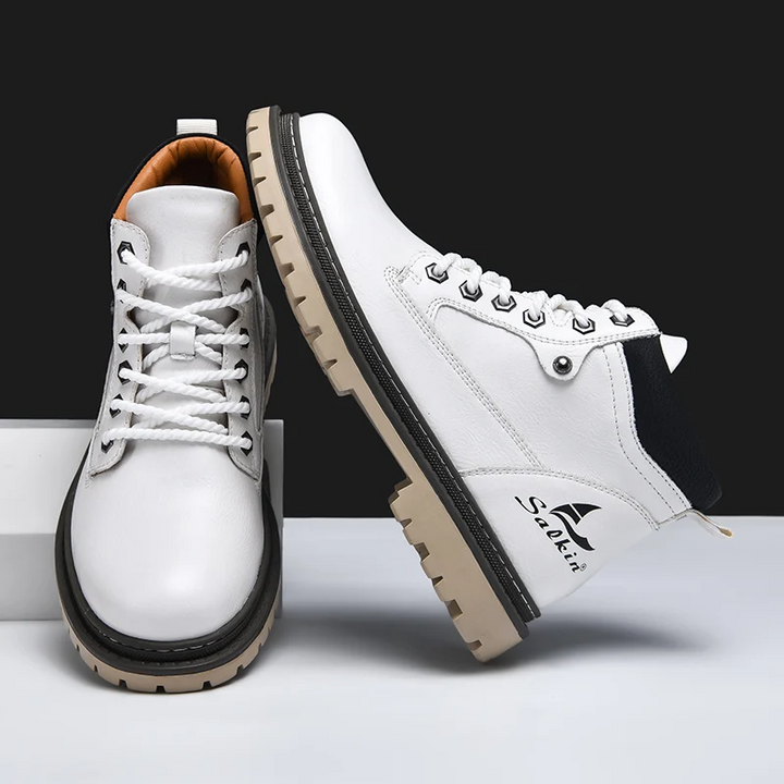 Men's all-terrain durable ankle boots for ultimate comfort and grip on any surface.