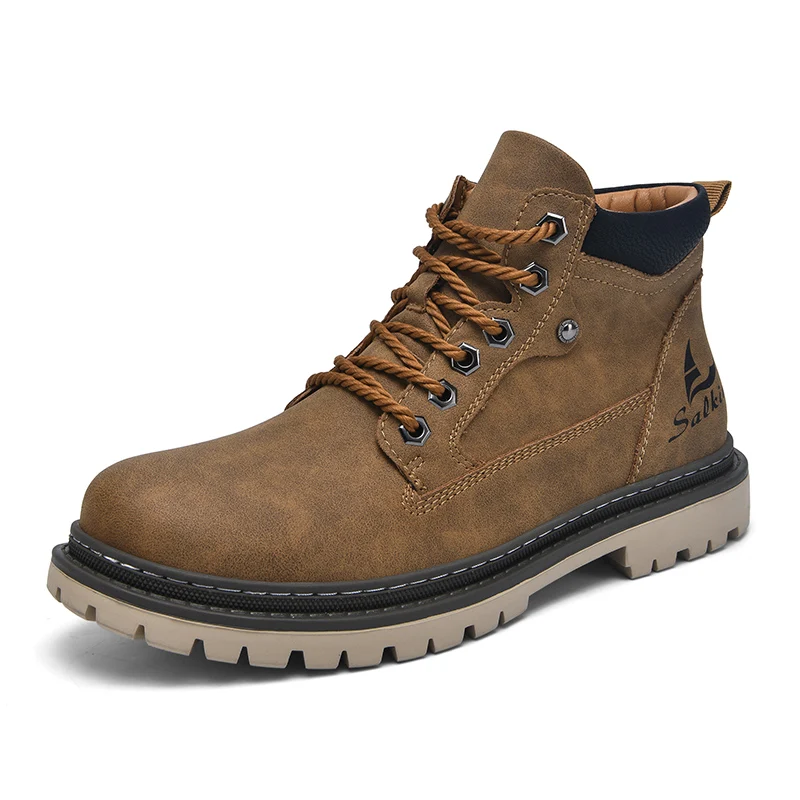 Men's durable outdoor ankle boots, designed for reliable traction and comfort on trails.