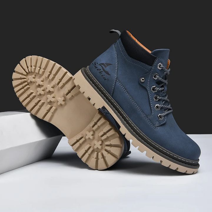 High-traction men's outdoor ankle boots for tough trails & comfortable urban walking.