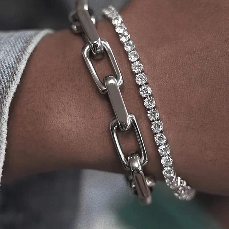 Fashionable men's stainless steel chainlink bracelet, perfect for him. Durable design with a toggle clasp.