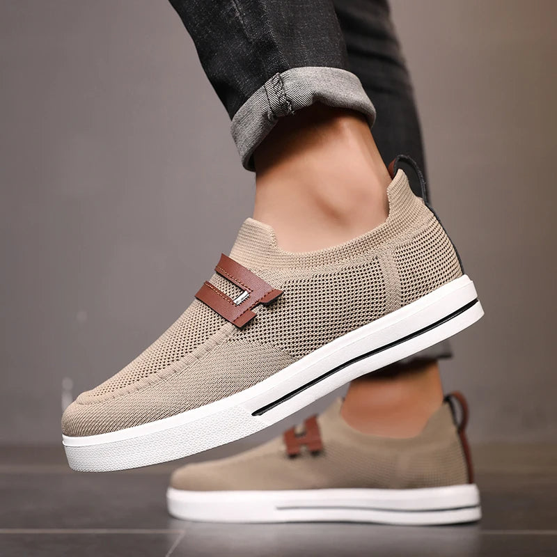 Stylish men's slip-on loafers, Echelon brand, with a breathable design perfect for casual comfort.