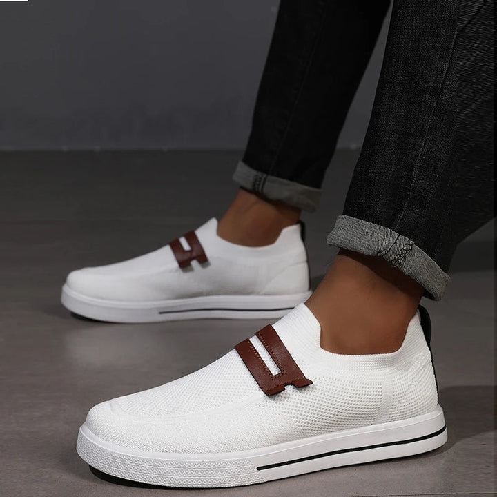 Durable men's Echelon loafers featuring a breathable upper and excellent grip for confident walking.