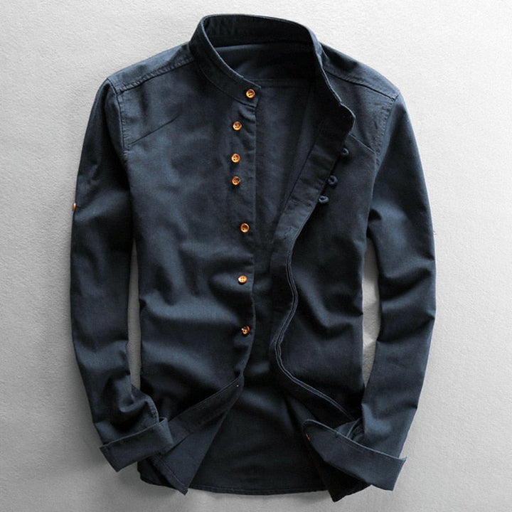 Versatile men's katana shirt, elegant Japanese style for casual or sophisticated looks. Modern traditional men's fashion.