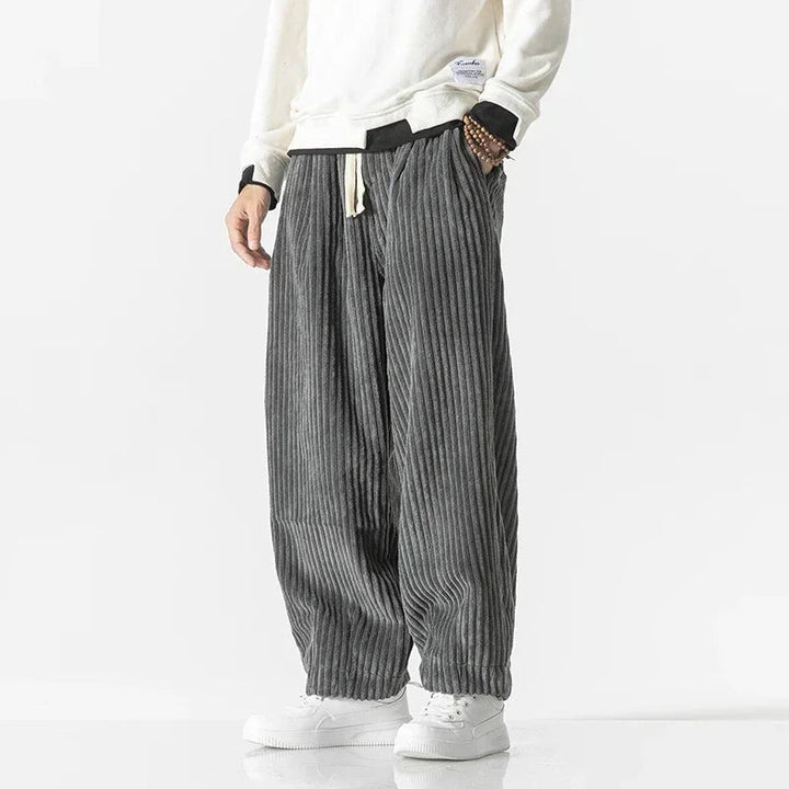 Classic men's Heritage wide-leg jogger pants with a comfortable relaxed fit. Drawstring waist for modern, casual style.