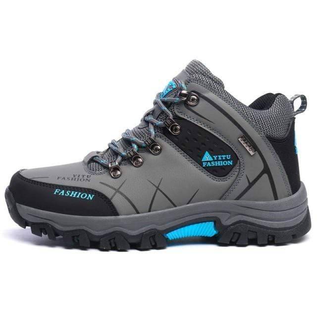 Close-up of the durable sole on men's high-top hiking boots, ideal for outdoor adventures.