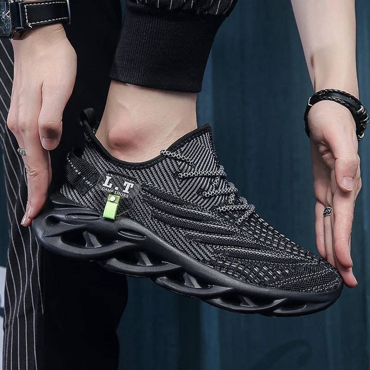 Men's lightweight breathable mesh running shoes for jogging, outdoor sports, and athletic training.