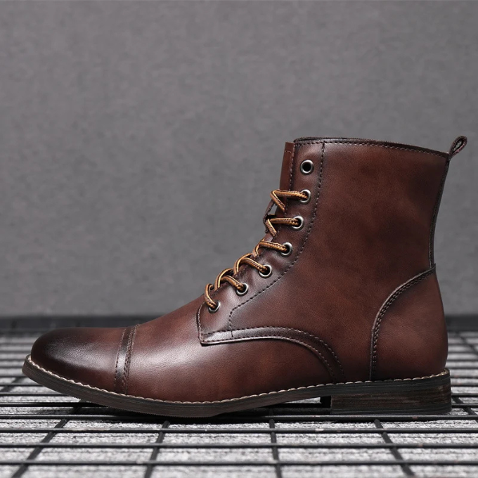 Black men's Lisbon dress boots, a refined and comfortable lace-up option perfect for formal or casual outfits.