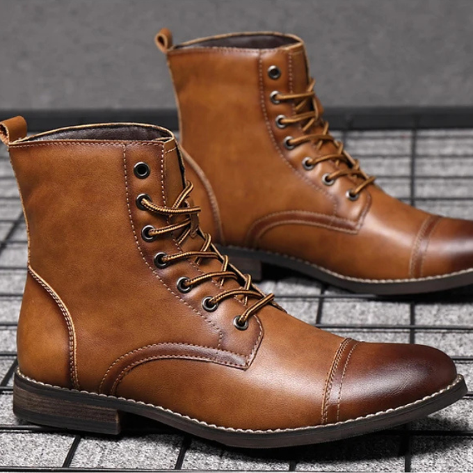 Refined men's Lisbon dress boots, comfortable and versatile. Perfect brown leather lace-up footwear for all-day wear.