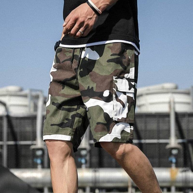 Men's loose fit cotton cargo shorts with drawstring waist, ideal for casual wear.