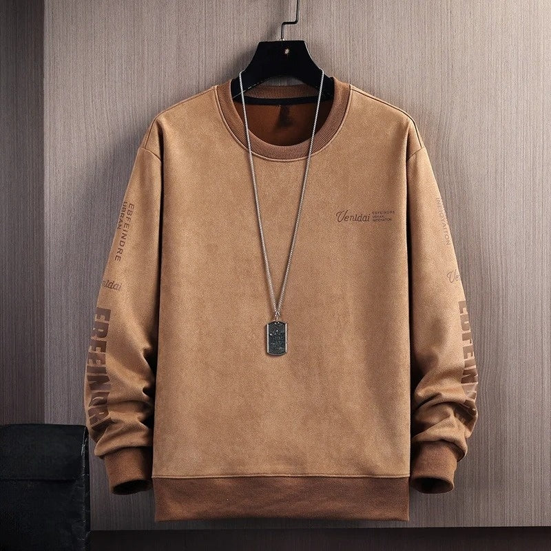 Men's crewneck pullover sweatshirt, relaxed fit, soft touch, long sleeve, urban style streetwear.