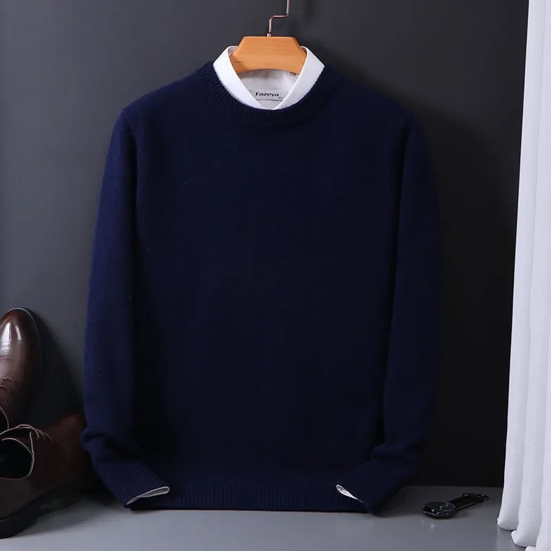 Versatile men's classic crewneck sweater, a comfortable long-sleeve pullover for smart casual and everyday fashion.
