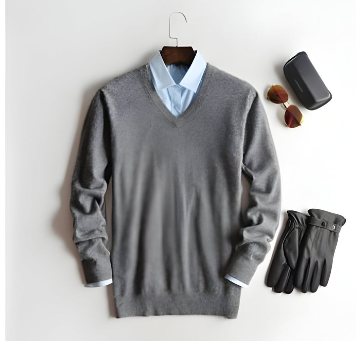 Elegant men's cashmere long sleeve pullover, modern design and high quality for luxurious winter style.