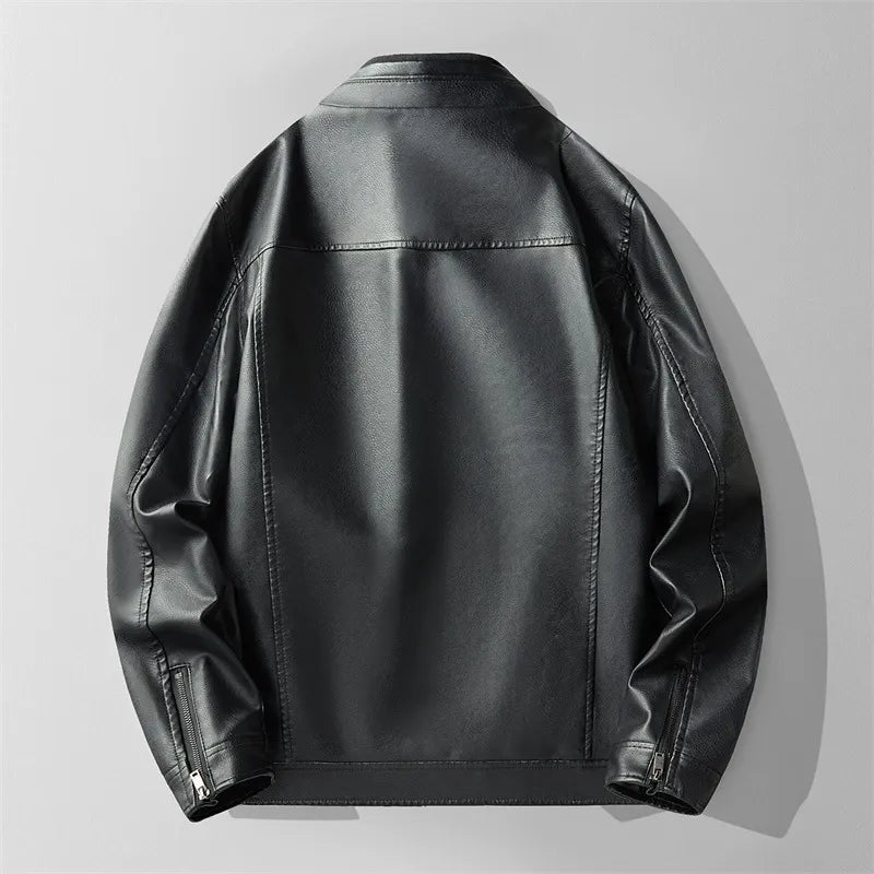Versatile men's modern fit jacket, ideal for everyday wear and casual layering. Stylish and comfortable outerwear.