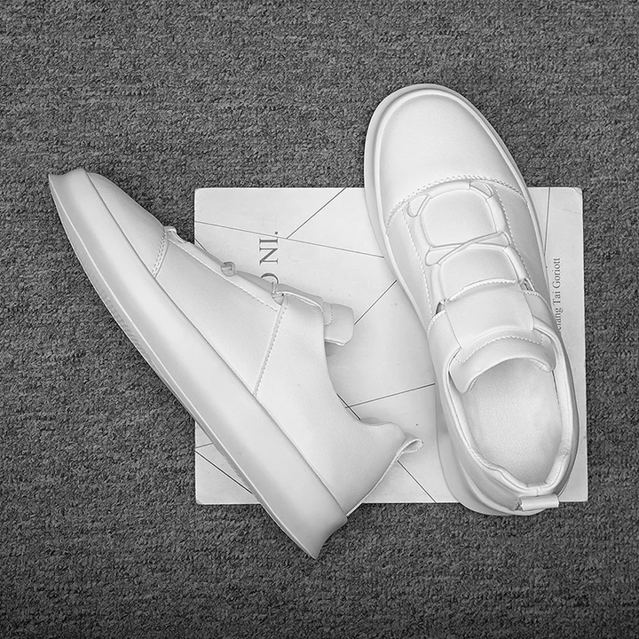 Men's Orlando Classic Comfort Sneakers, essential for modern casual wear.