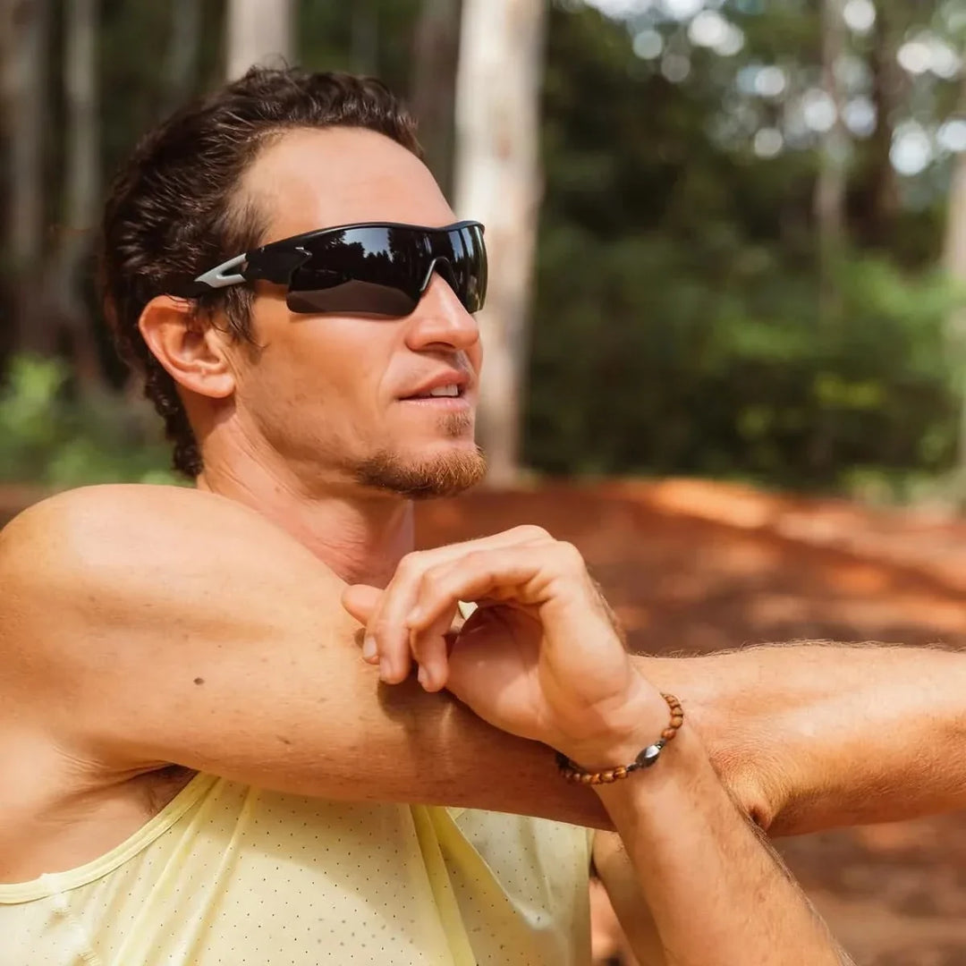 Men's outdoor sport sunglasses with anti-glare & UV protection, perfect for running, cycling & performance.