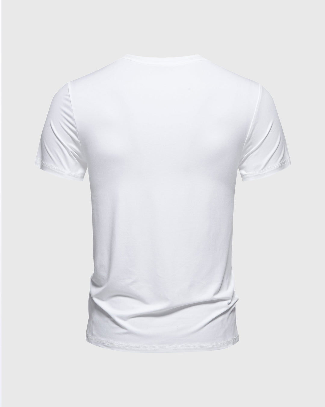 Men's performance tee, everyday comfort, breathable for active style.