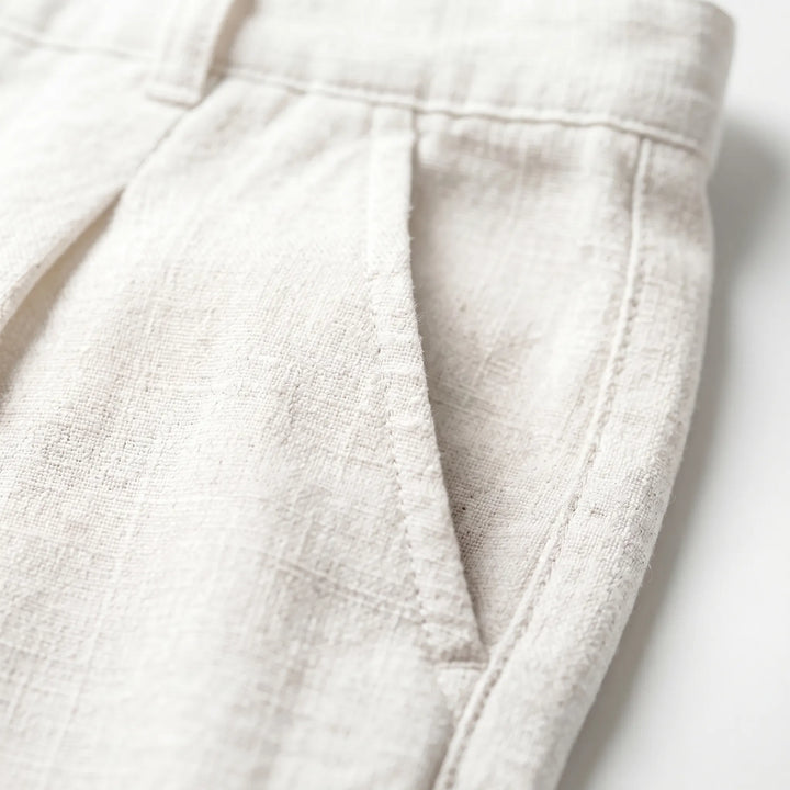 Comfortable men's warm weather trousers with pleats, ideal for smart casual wear.