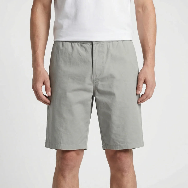 Men's plus size summer shorts, comfortable and casual, perfect for a relaxed streetwear look.