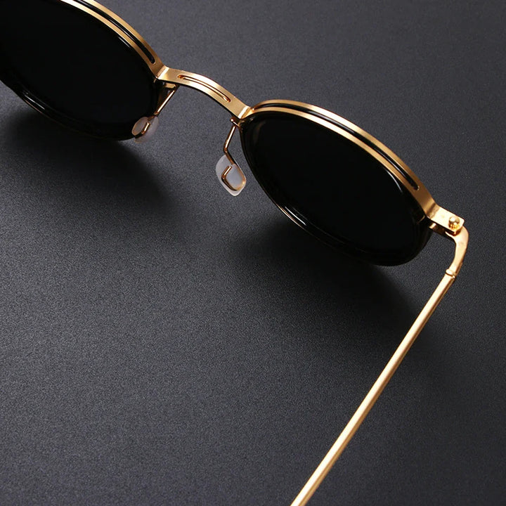 Men's Jetset polarized sunglasses with a durable black metal frame, ensuring clarity & UV eye protection.