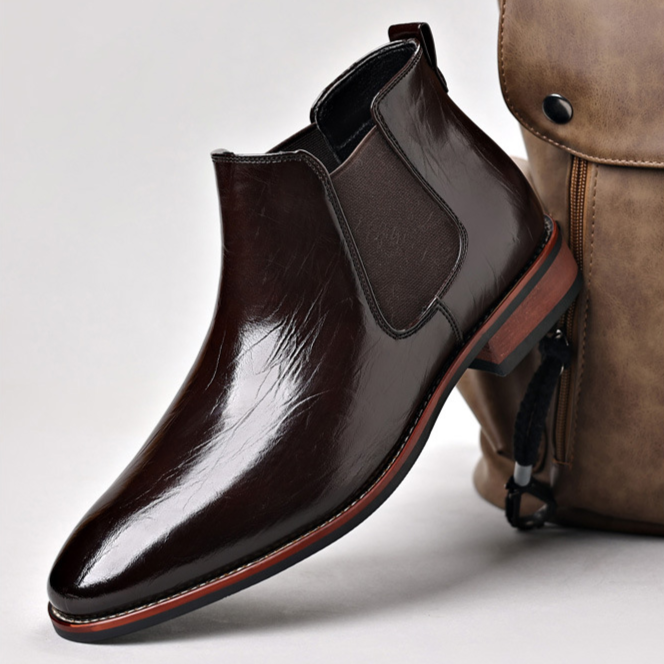All-day comfortable men's Chelsea boots, with a polished finish & convenient slip-on style.