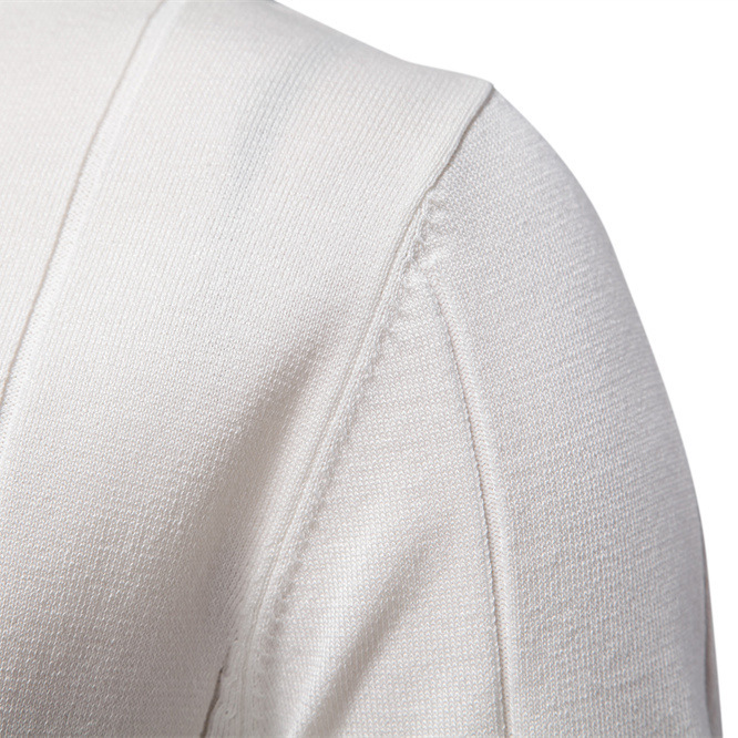 Modern mens quarter-zip polo, blending smart casual style with ultimate comfort for daily fashion.