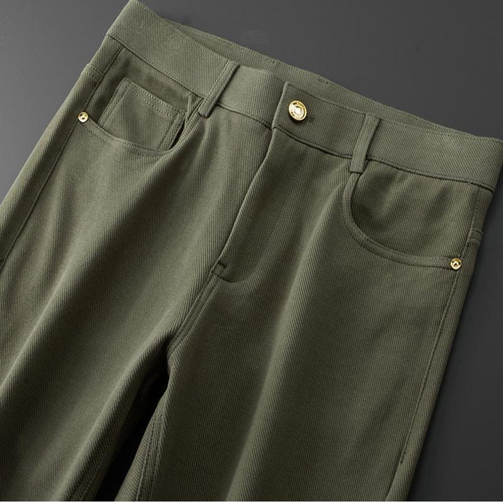 Men's structured refined fit jeans in a versatile color, offering comfort and style.