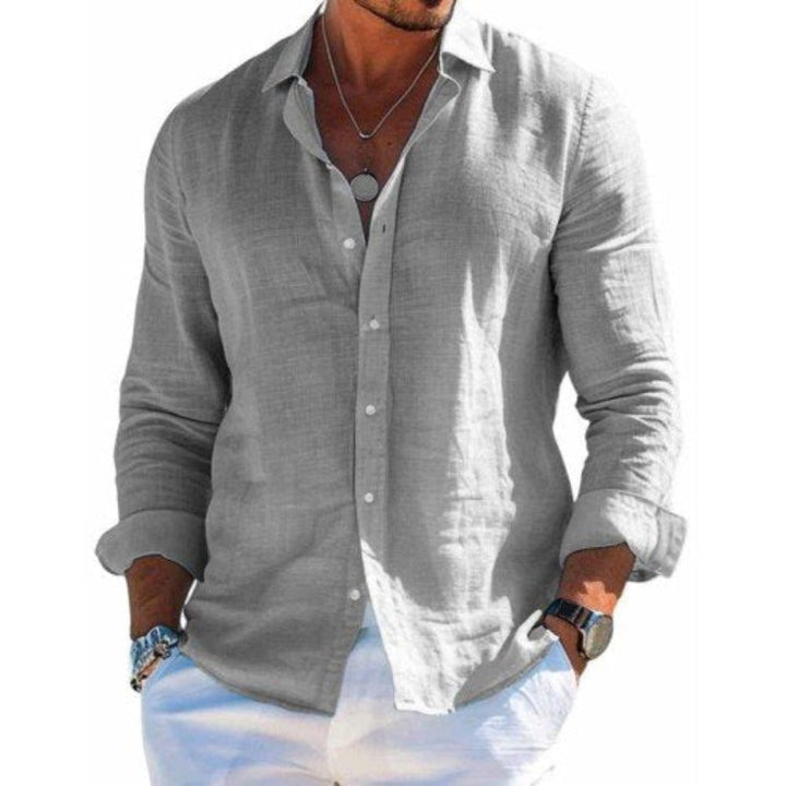 Men's regular fit short sleeve button-up shirt for casual daily wear. Breathable summer top.