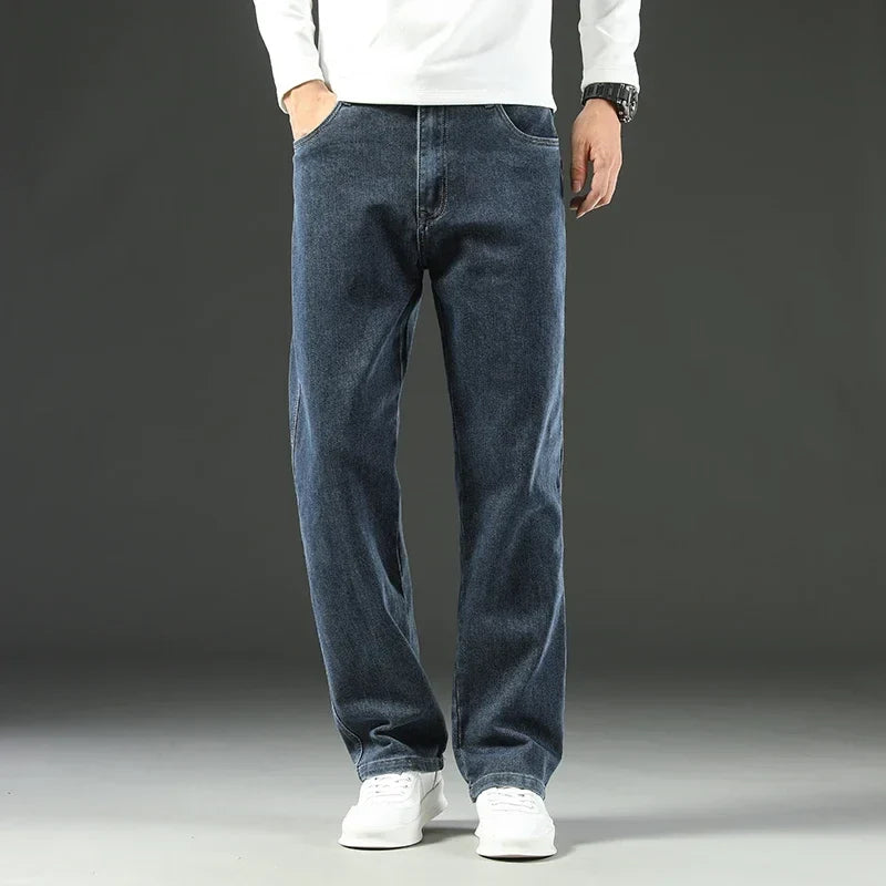 Durable men's carpenter jeans with multiple utility pockets, perfect functional pants for work or casual wear.
