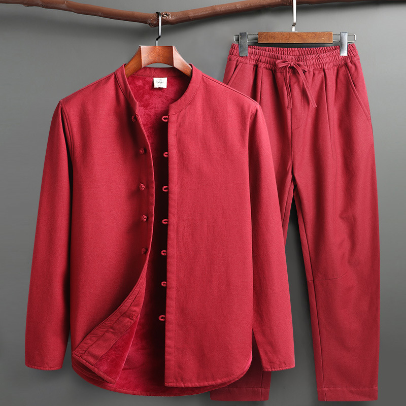 Comfortable men's Kyoto lounge set, relaxed fit for leisure. Modern mandarin collar, stylish homewear.