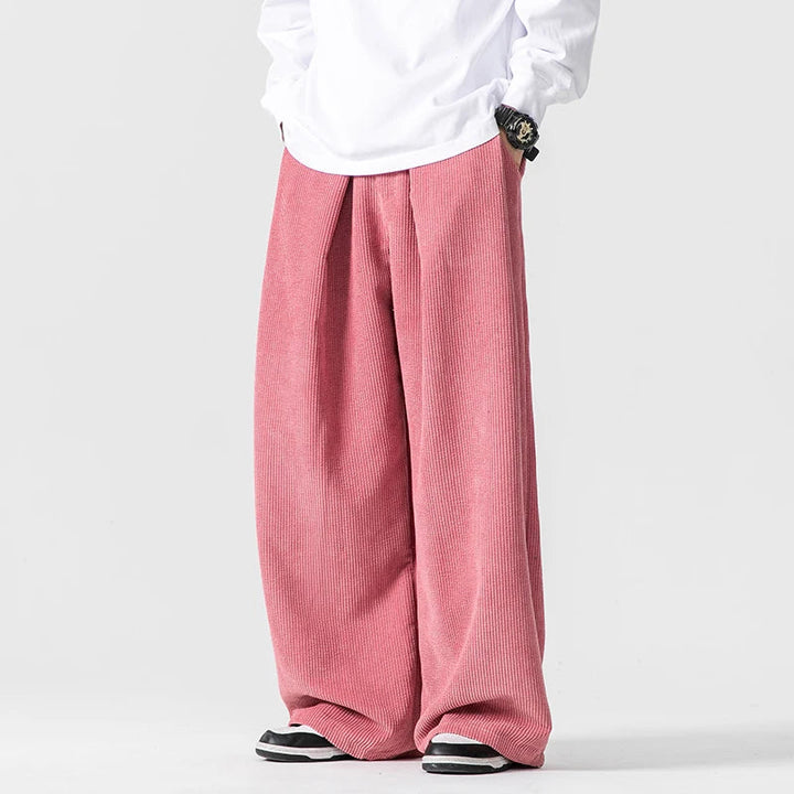 Casual men's wide-leg trousers with a relaxed fit and drawstring, perfect for comfortable everyday styling.