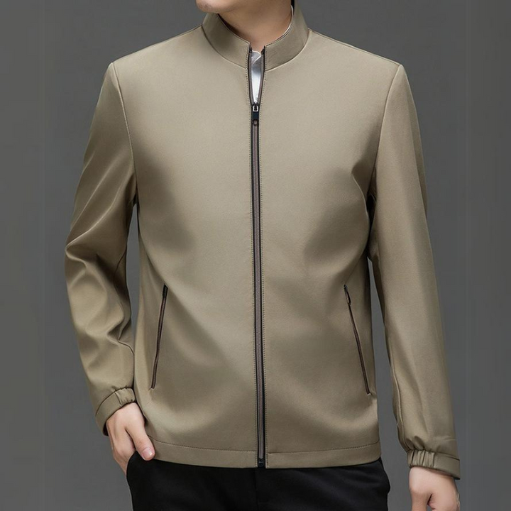 Versatile men's zipper jacket, smart casual style with secure pockets for all-season wear.