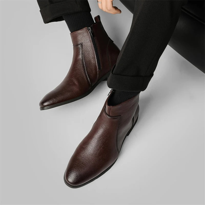 Casual yet chic men's ankle boots, side zip for easy wear, modern pointed toe.
