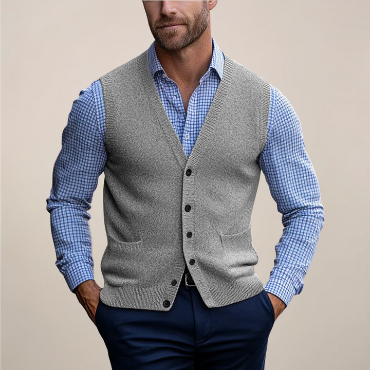 Comfortable men's sleeveless sweater vest, high-quality knitwear for effortless casual and smart-casual layering.