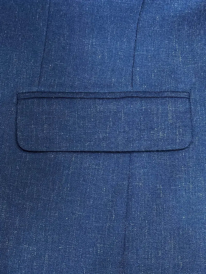 Elegant men's slim fit suit, perfect wedding attire & professional formal wear. Two-piece blazer & trousers.