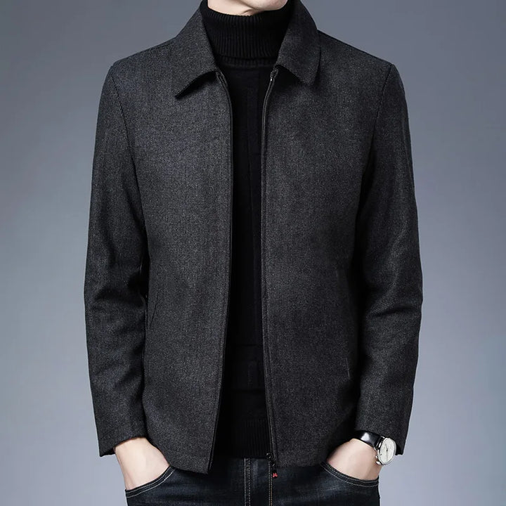 Versatile men's tailored high-collar jacket, suitable for fall and winter, smart casual or formal style.