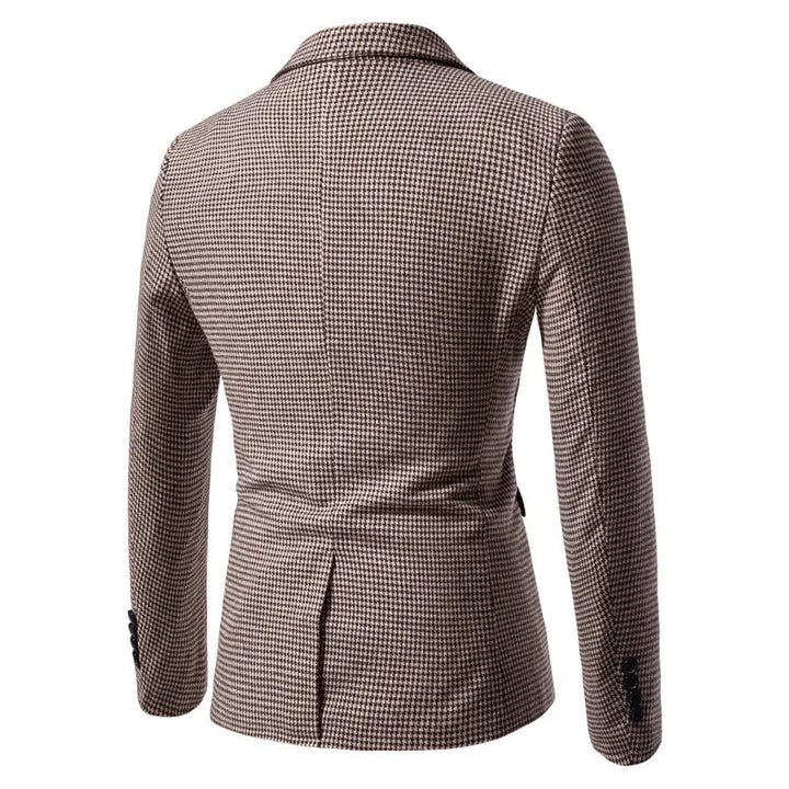Stylish men's tailored houndstooth blazer, slim fit. Versatile outerwear for smart casual or formal events.