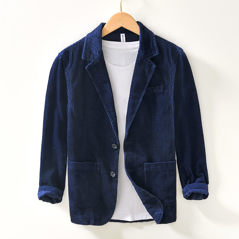 Men's textured casual blazer jacket, a versatile layering piece for smart casual fall style.