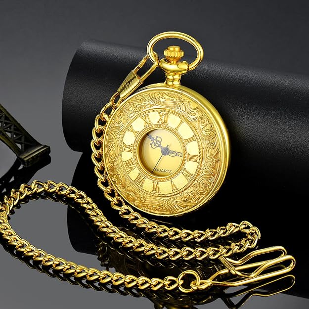 Elegant men's chain watch, classic vintage aesthetic, easy-to-read dial, quartz power.