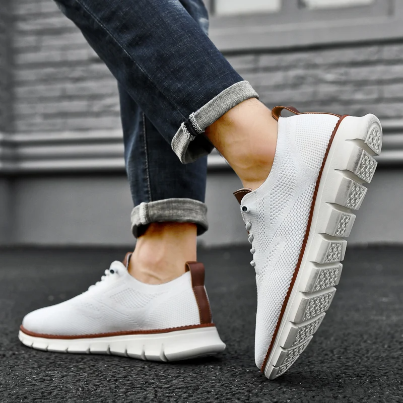 Men's UrbanFlex lightweight comfort sneakers, khaki, ideal for versatile casual use.
