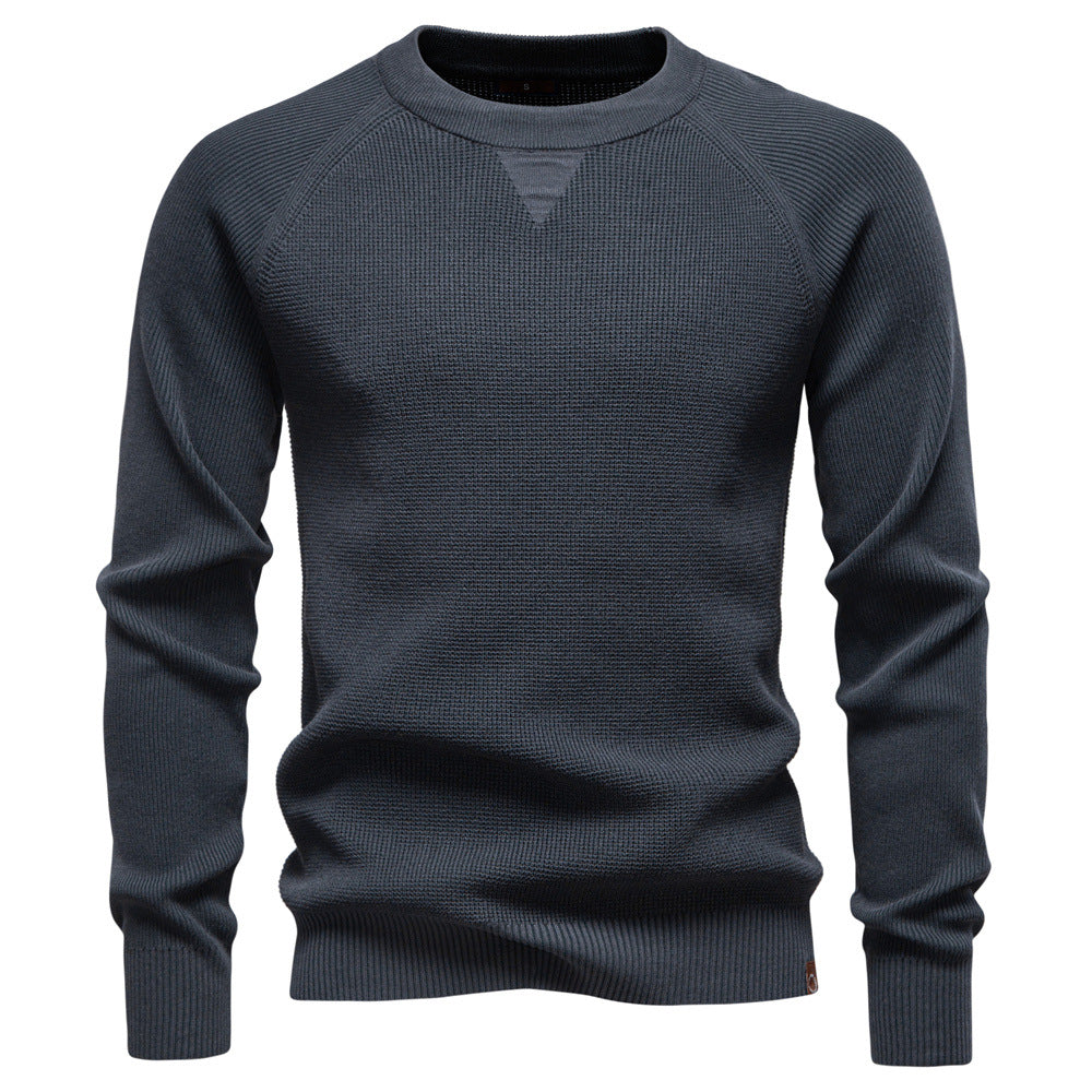 Casual men's long-sleeve waffle knit sweater, perfect for relaxed everyday wear.