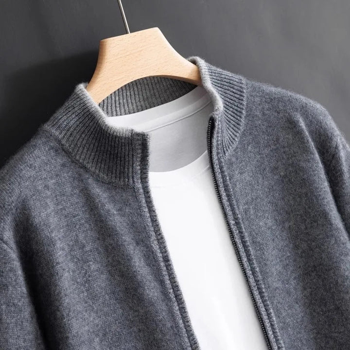Men's stylish full-zip cardigan jacket, perfect for casual or smart casual looks. Versatile fall wear.