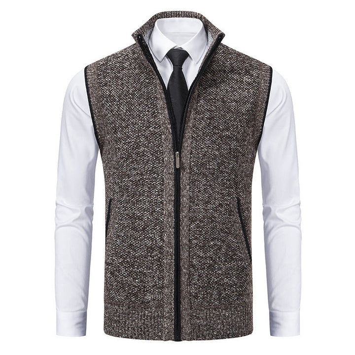 Comfortable men's knit vest with high turtleneck, perfect for everyday wear and smart casual outfits.