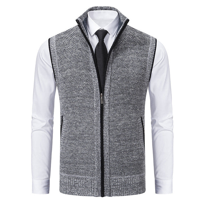 Men's durable knit vest, turtleneck design, sleeveless with pockets, suitable for daily wear.