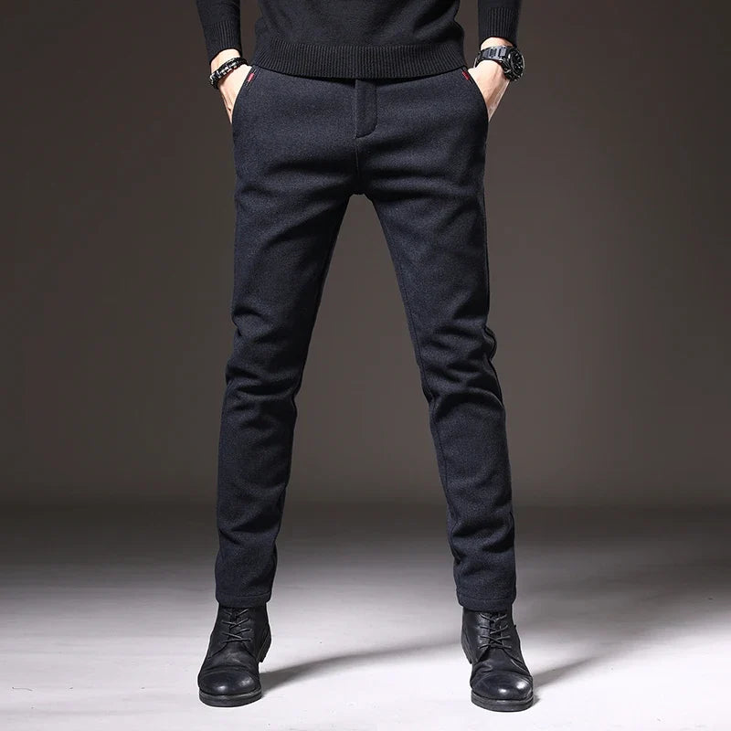Breathable men's slim fit stretch trousers in dark gray, perfect for comfort & style.