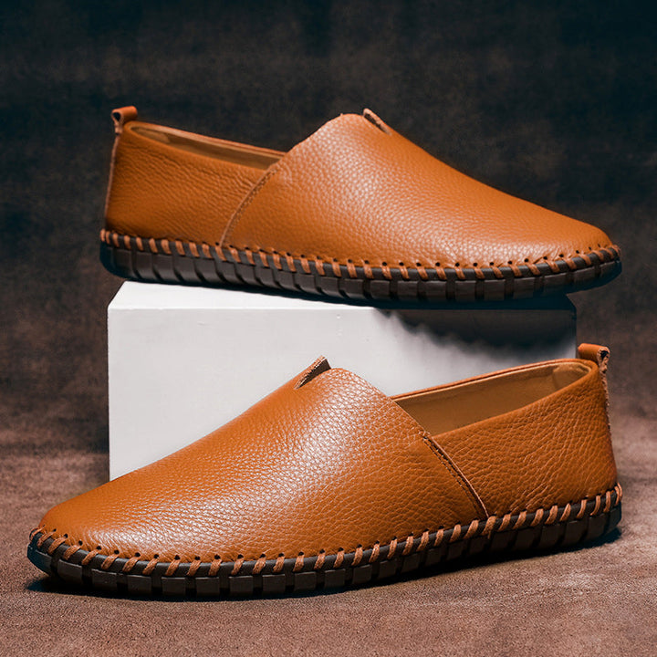 Men's casual slip-on loafers, combining comfort with versatile everyday style.